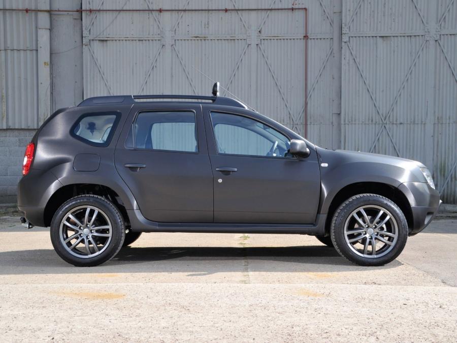  Dacia Duster Black Edition 2013 года  (фото 2 из 4)